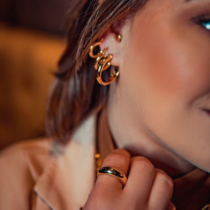 Anel com design abaulado versão 2.0 folheado a ouro 18k
