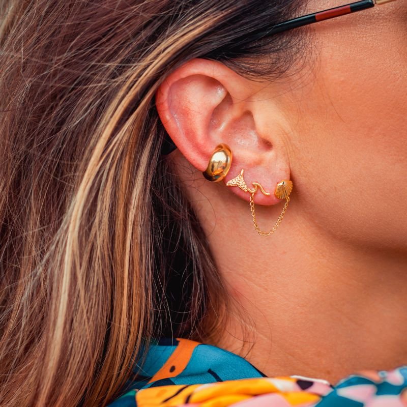 Brinco cauda de sereia folheado a ouro 18k