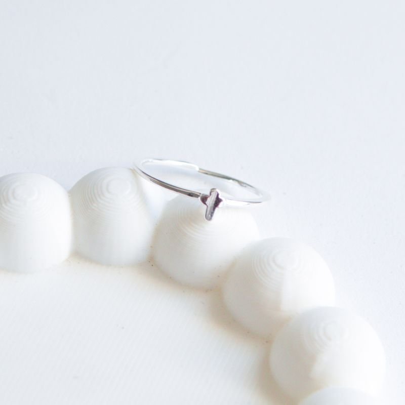 Anel Fé regulável folheado a prata