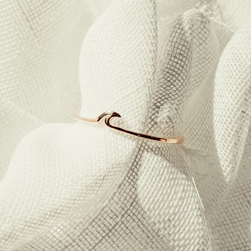 Anel de ondinha folheado a ouro 18k