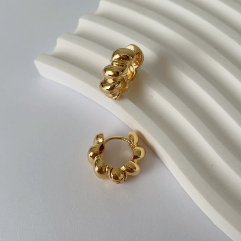 Argola de gomos folheada a ouro 18k