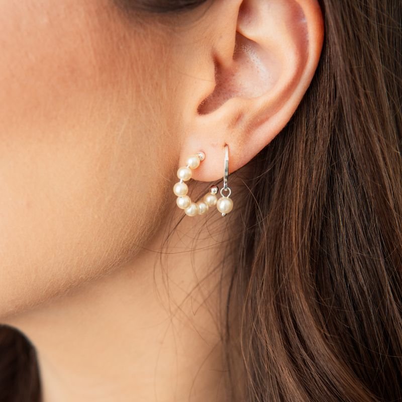 Argola de pérolas folheada a prata