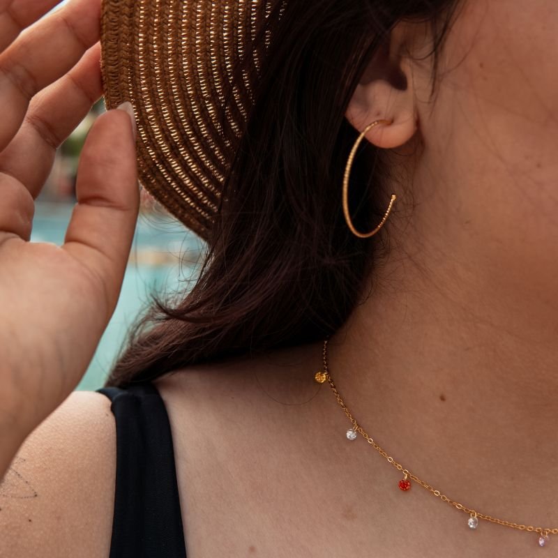 Argola diamantada folheada a ouro 18k
