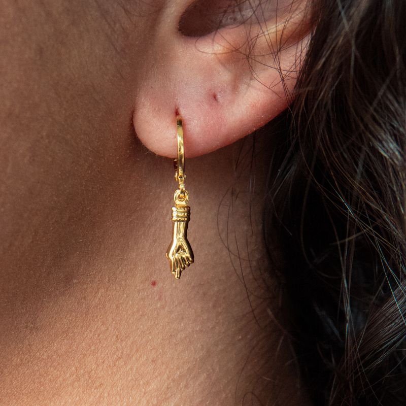 Argola figa folheada a ouro 18k