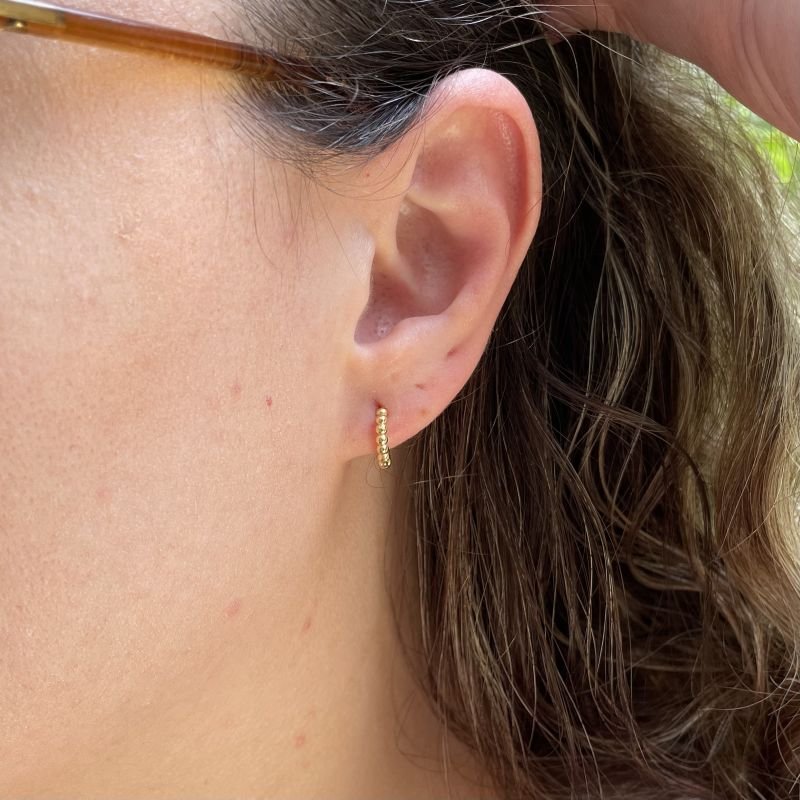 Argolinha de esferas folheado a ouro 18k