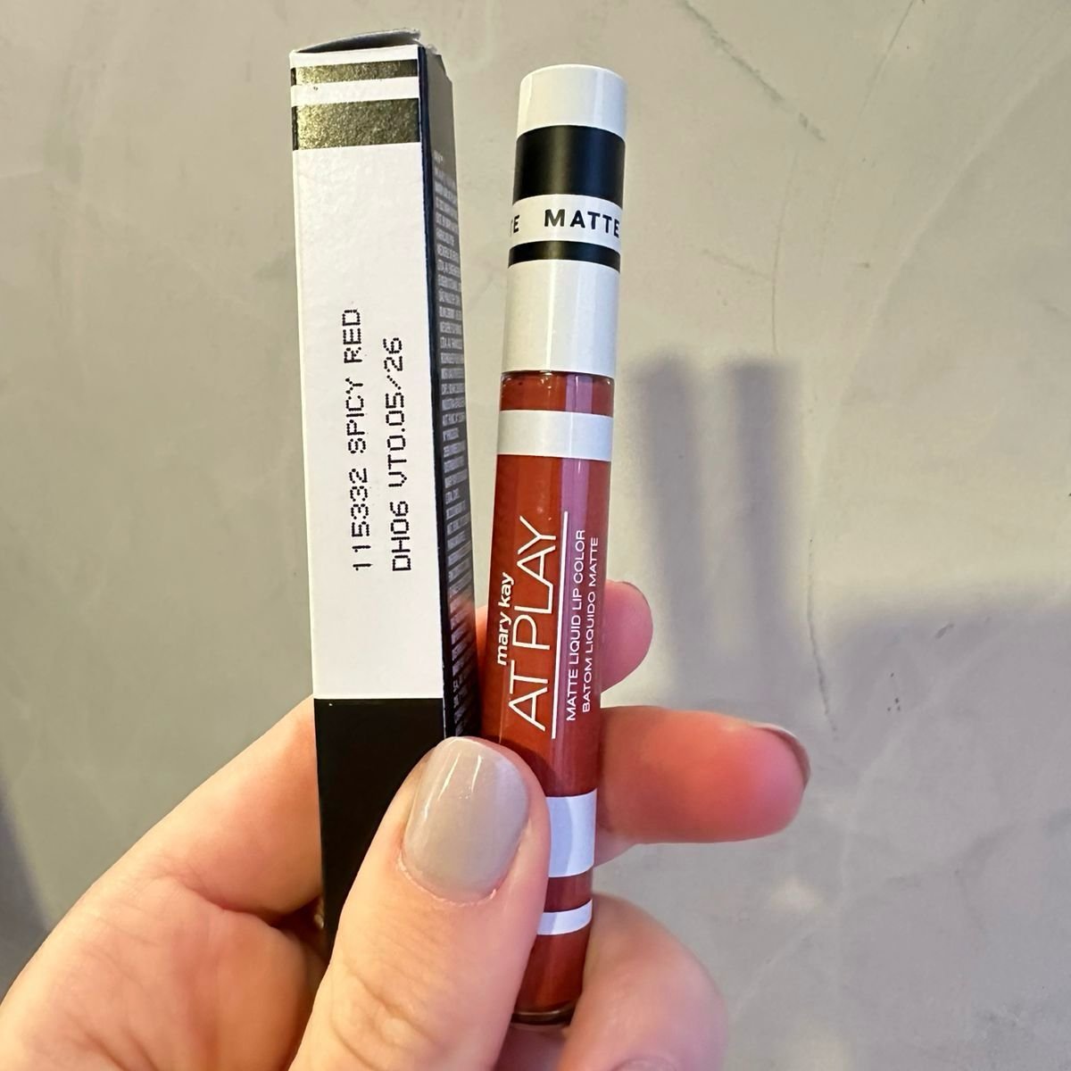 Batom Mary Kay - Spicy Red