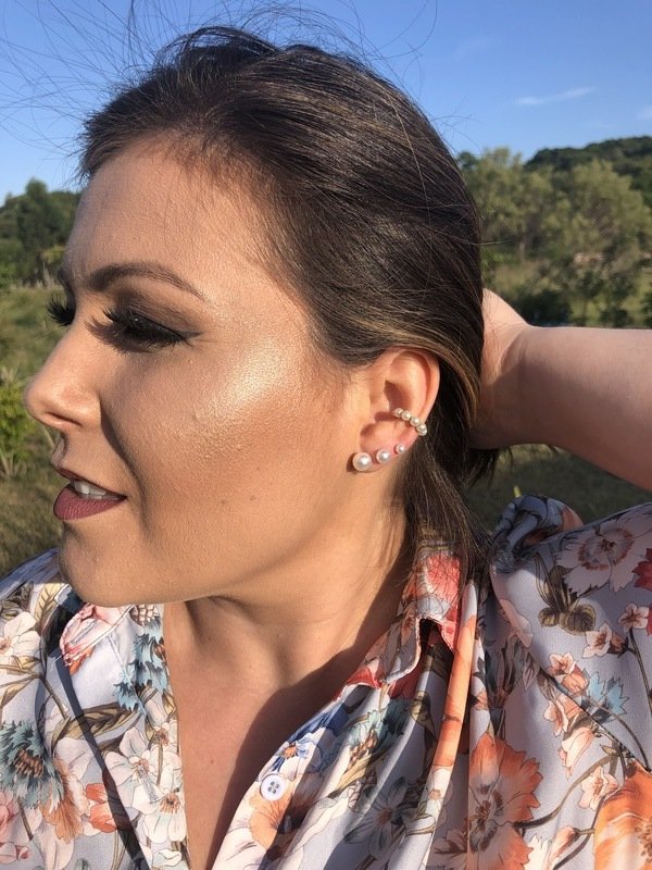 Brinco de pérola médio folheado a ouro 18k