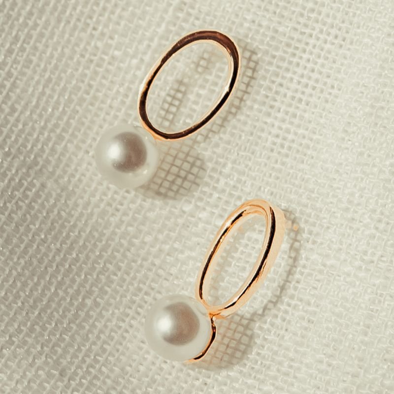 Brinco Elegância Natural folheado a ouro 18k