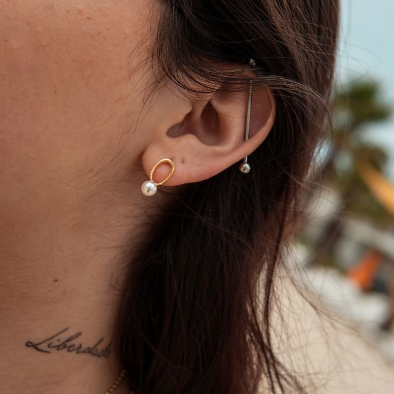 Brinco Elegância Natural folheado a ouro 18k