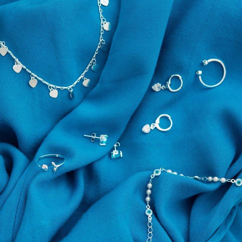 Brinco gota aquamarine folheado a prata