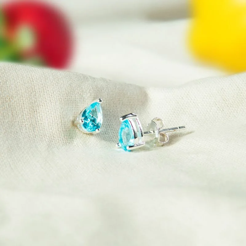 Brinco gota aquamarine folheado a prata