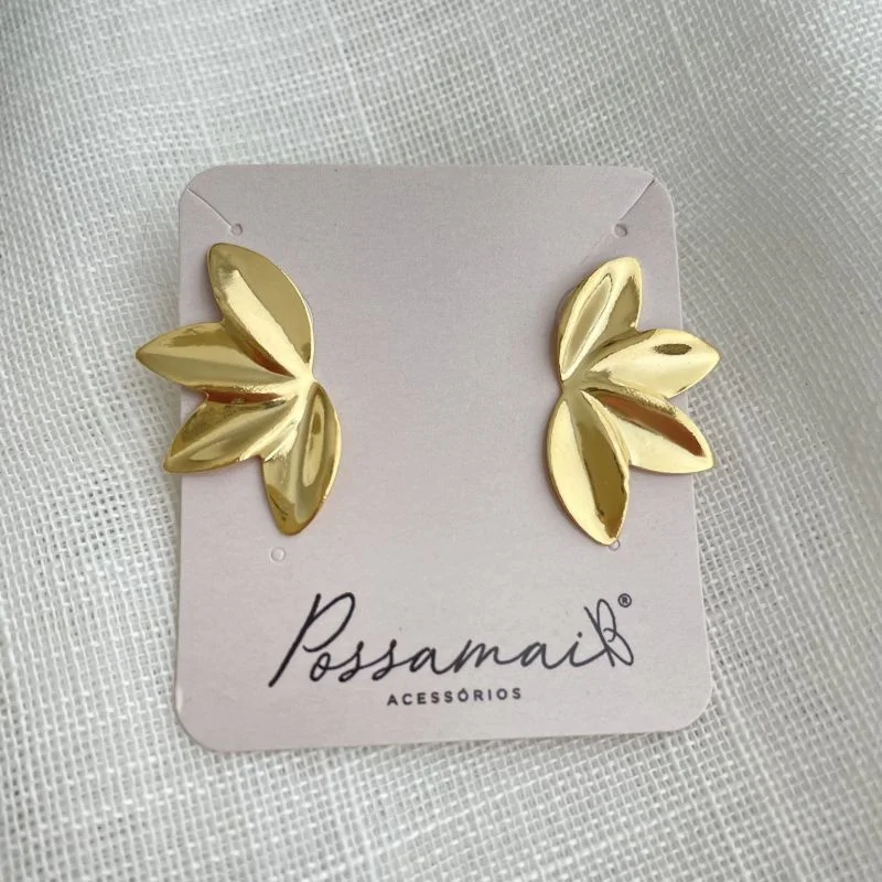 Brinco meia flor folheado a ouro 18k