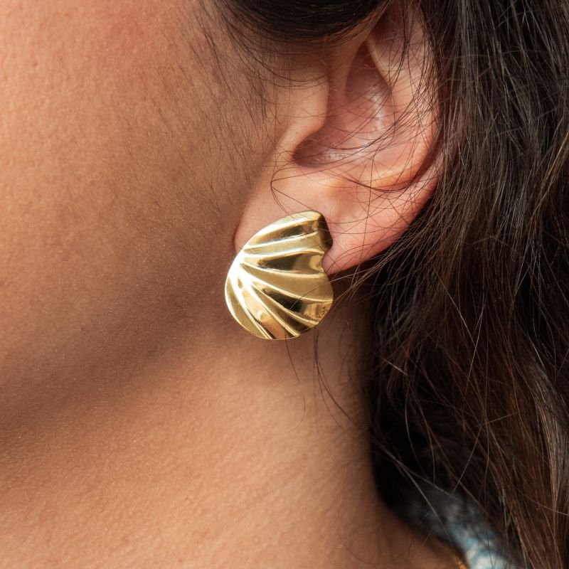 Brinco borboleta folheado a ouro 18k