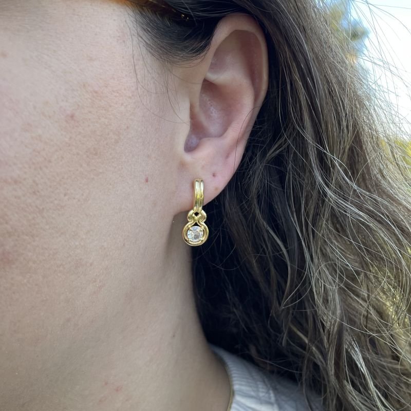 Brinco Rainha folheado a ouro 18k