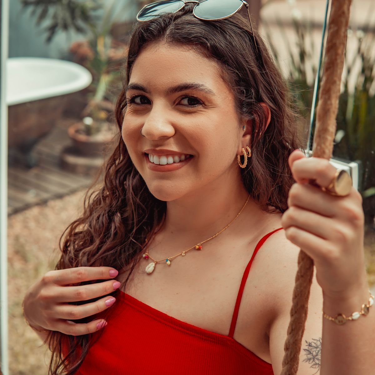 Choker de malha de corações vazados folheada a ouro 18k