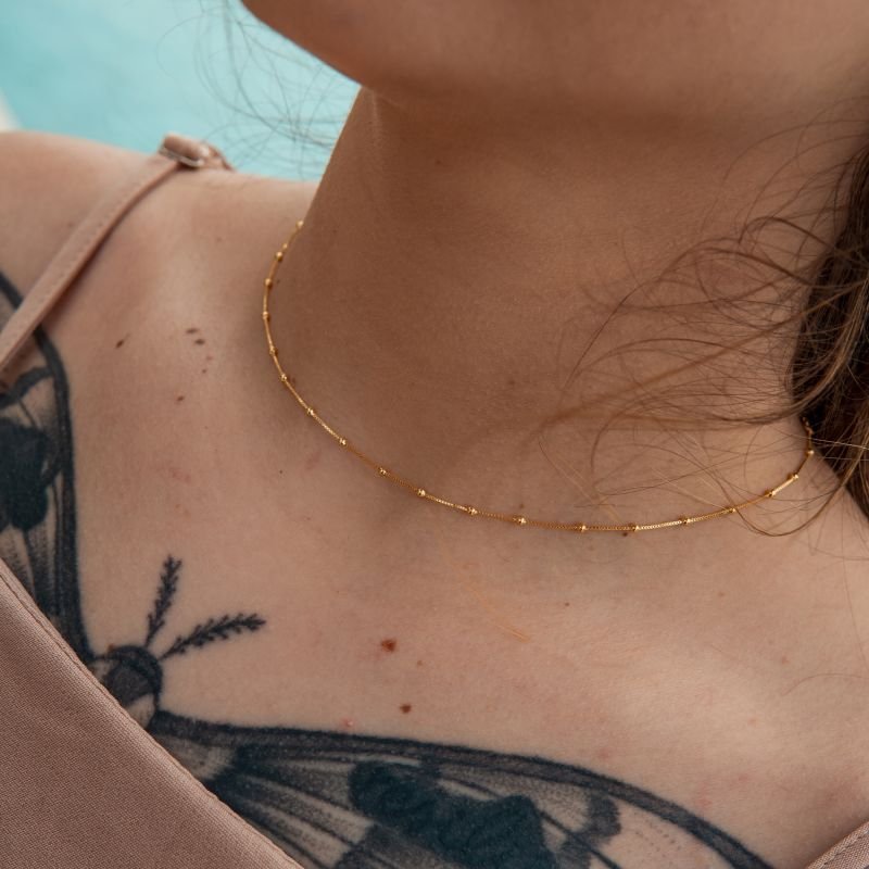 Choker de mini esferas folheado a ouro 18k