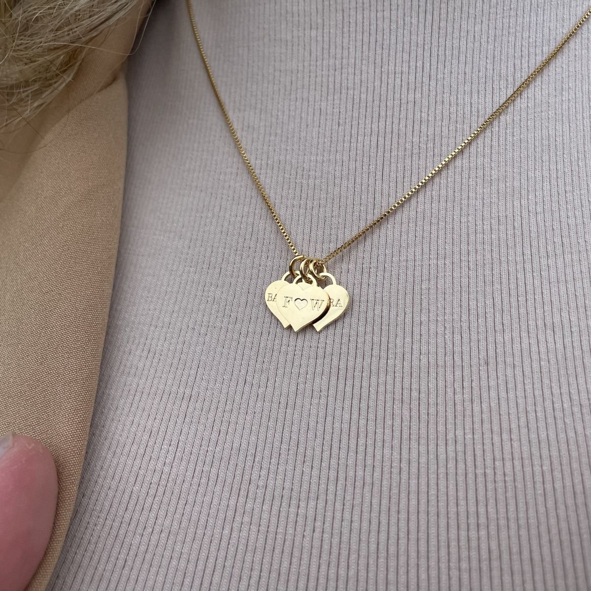 Colar 3 corações folheado a ouro 18k