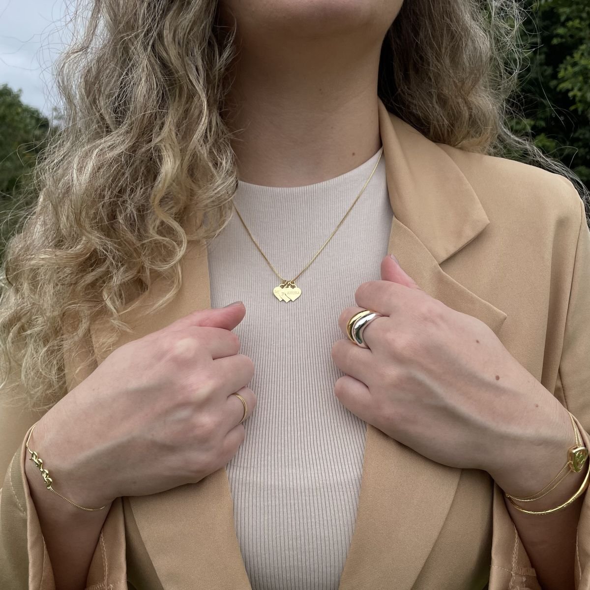 Colar 3 corações folheado a ouro 18k