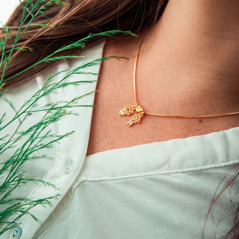 Colar casal de filhos com ponto de luz e coração folheado a ouro 18k