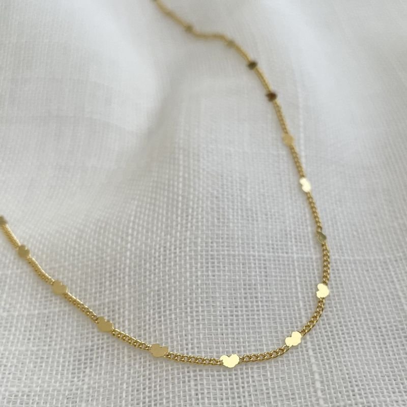 Colar com mini corações folheado a ouro 18k