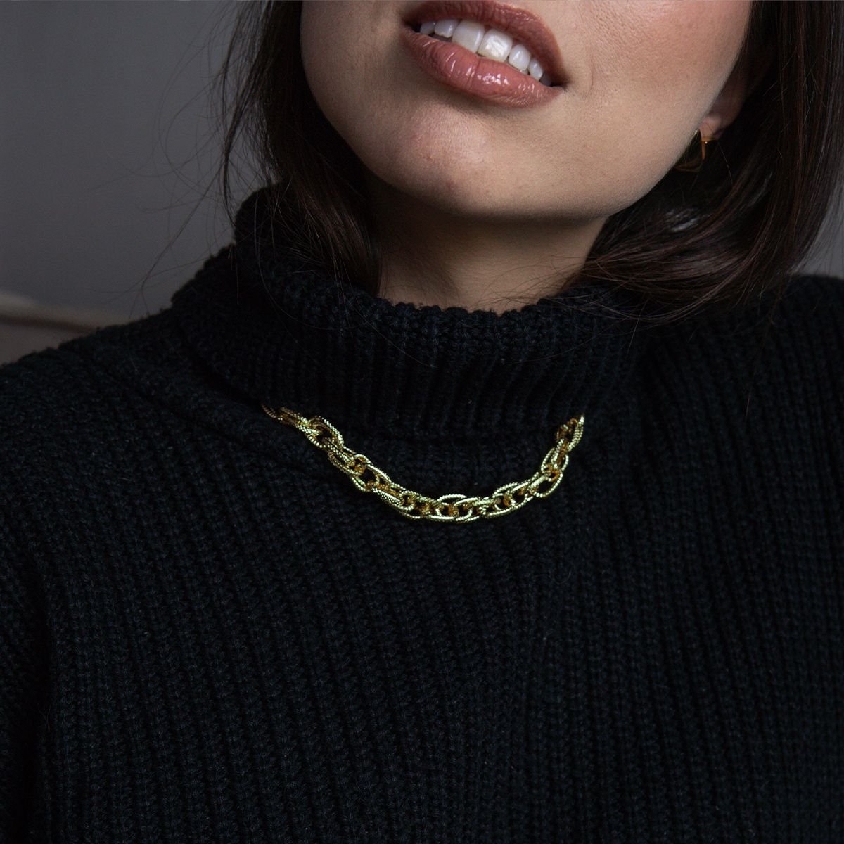 Colar de elos corda com corrente oval folheado a ouro 18k