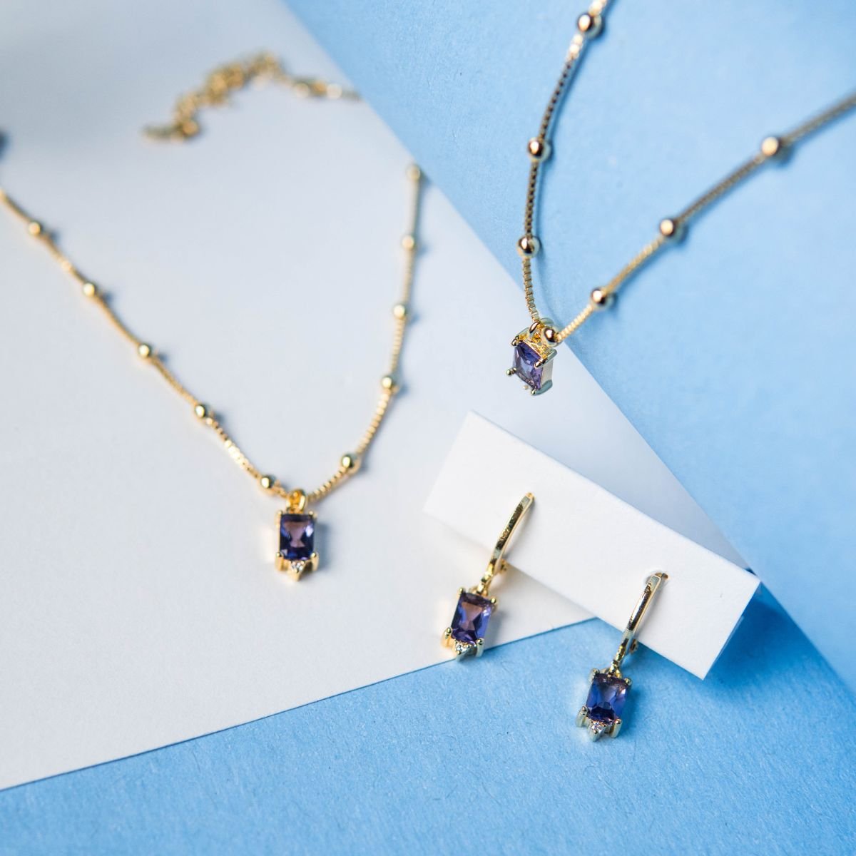 Colar de esferas e zircônia lavanda folheado a ouro 18k (Luma Trevisan)