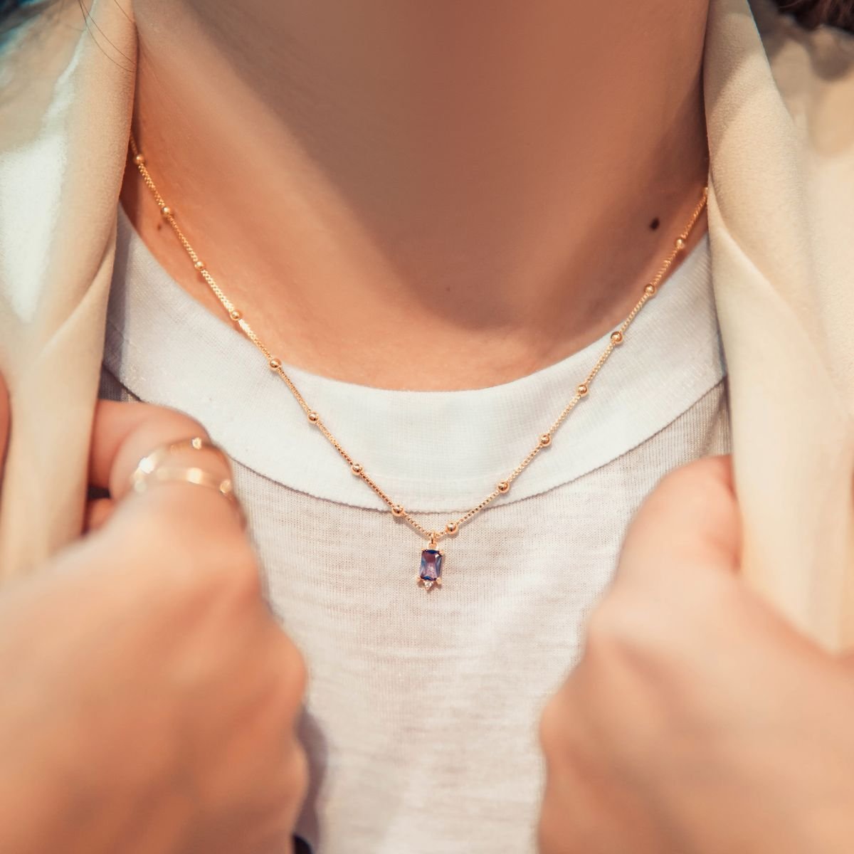 Colar de esferas e zircônia lavanda folheado a ouro 18k (Luma Trevisan)