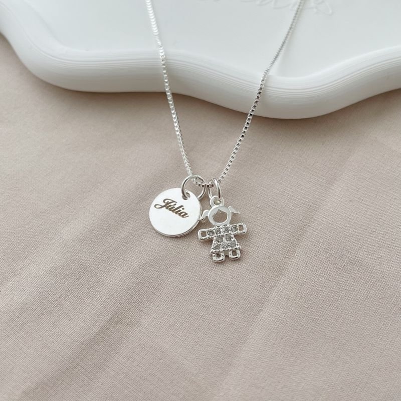 Colar de filha personalizável com plaquinha de nome folheado a prata - 2 dias úteis para entrega