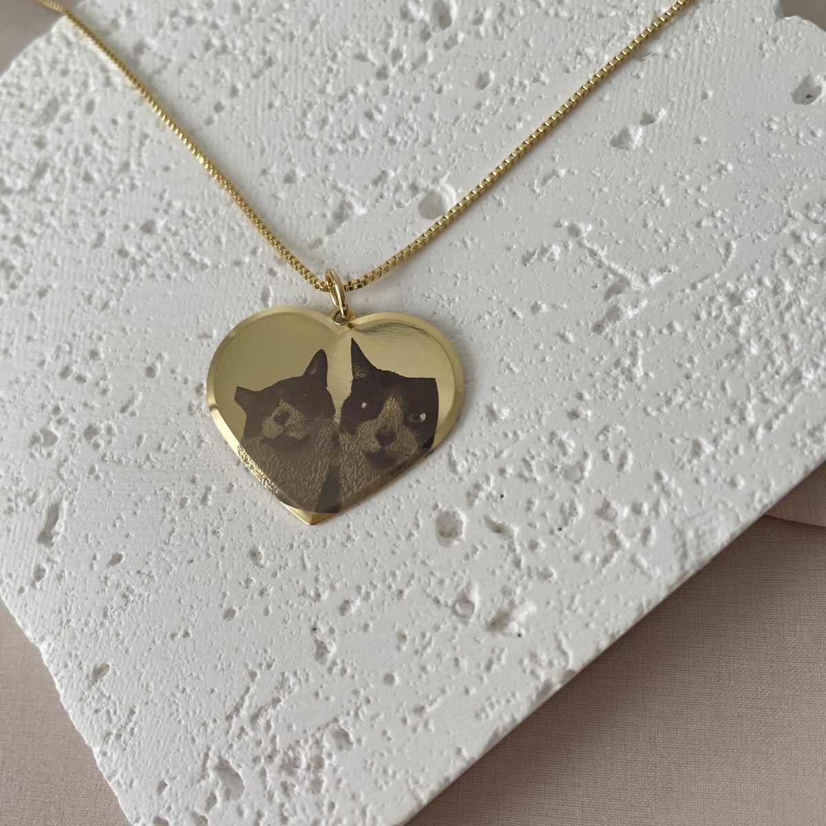 Colar Memórias Felizes folheado a ouro 18k - 2 dias úteis para envio