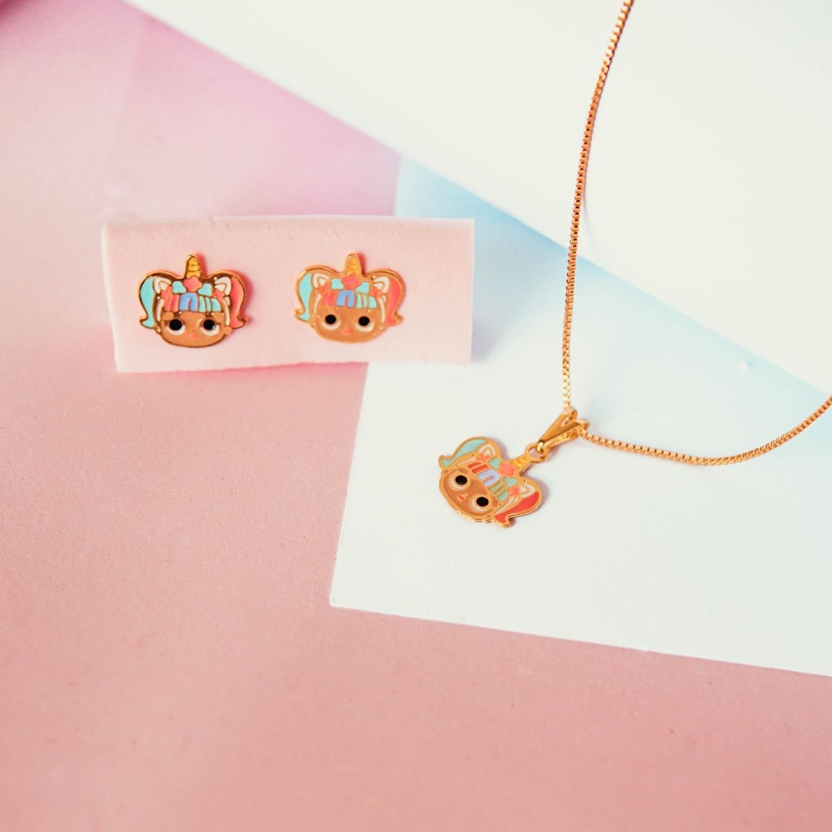 Colar infantil LOL folheado a ouro 18k