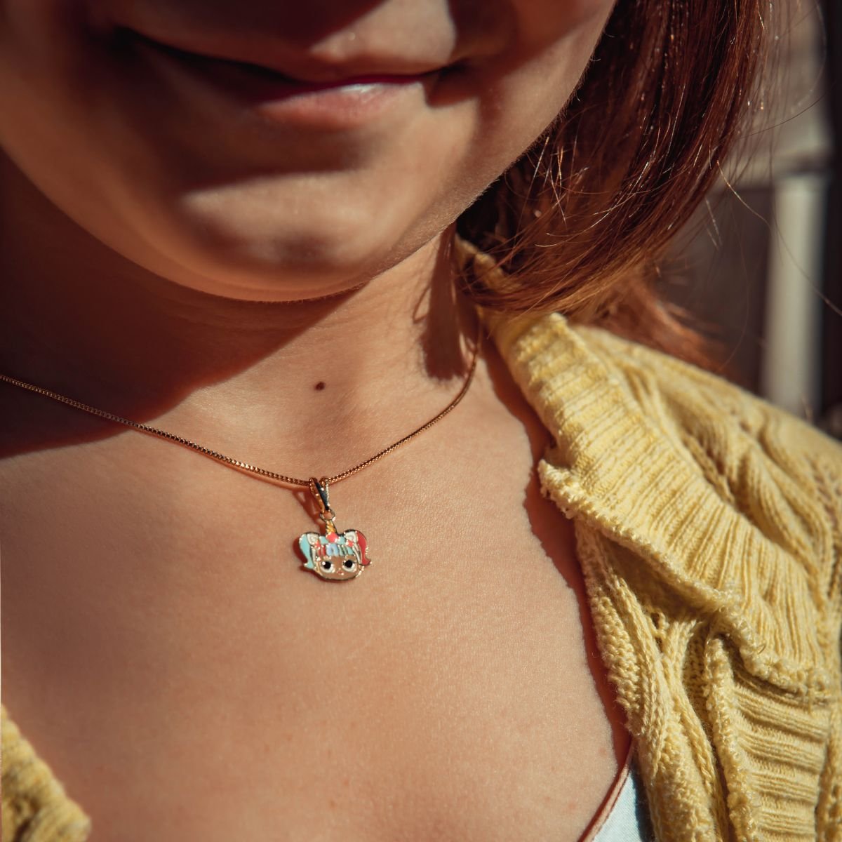 Colar infantil LOL folheado a ouro 18k