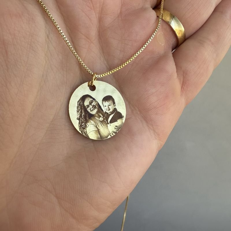 Colar Laço Eterno folheado a ouro 18k - 3 dias úteis para envio