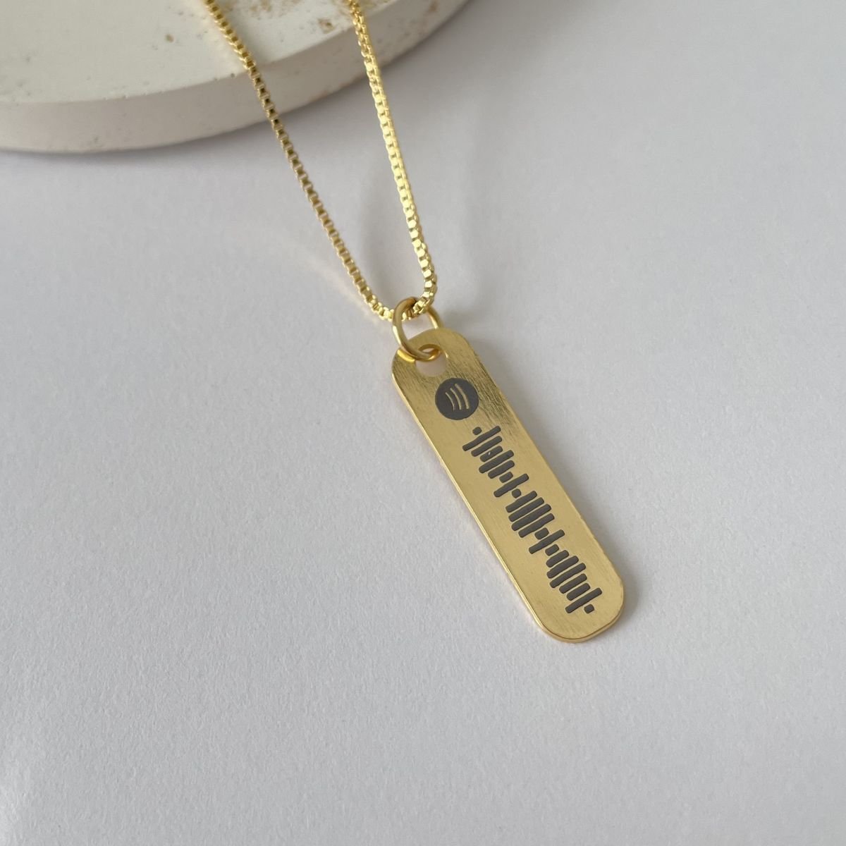 Colar Essência folheado a ouro 18k - 2 dias úteis para envio