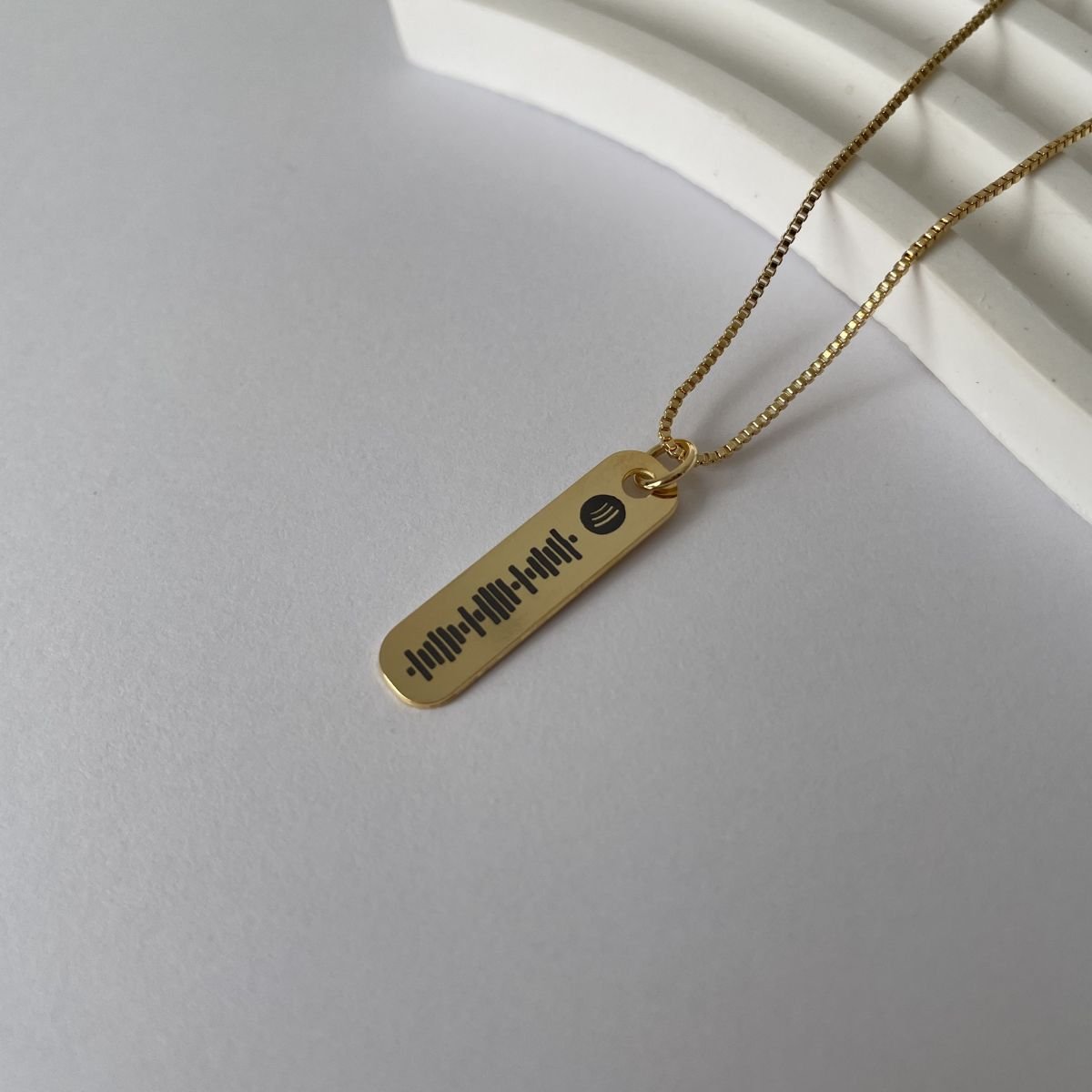Colar Essência folheado a ouro 18k - 2 dias úteis para envio