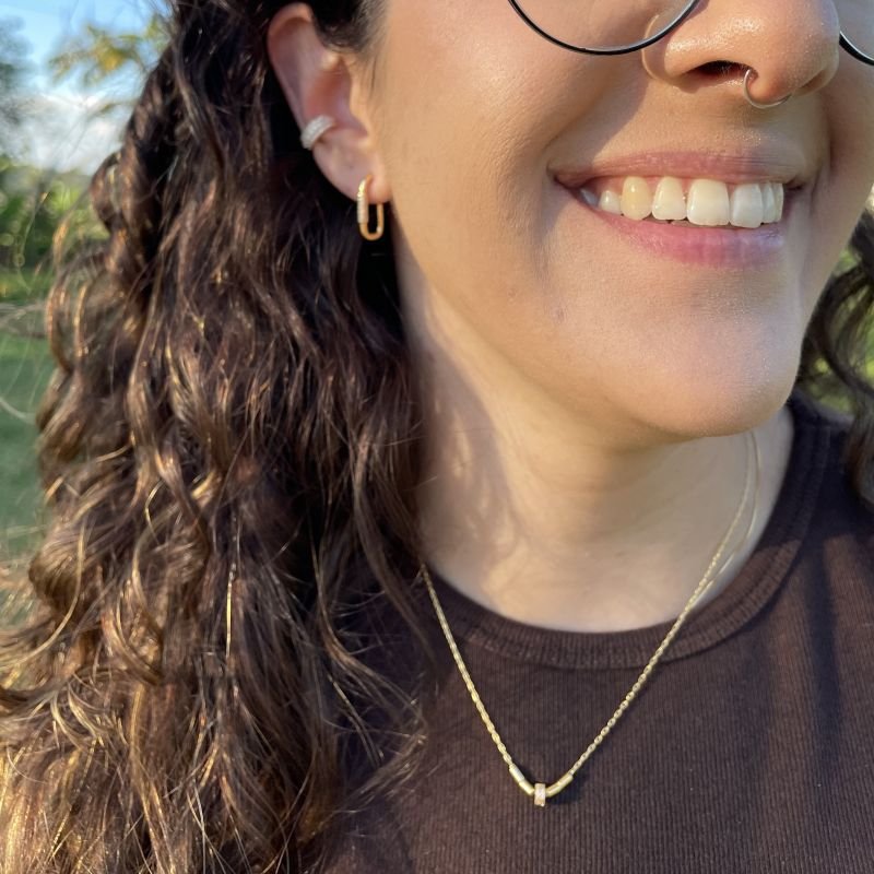 Colar Tubinho com detalhe em zircônia folheado a ouro 18k