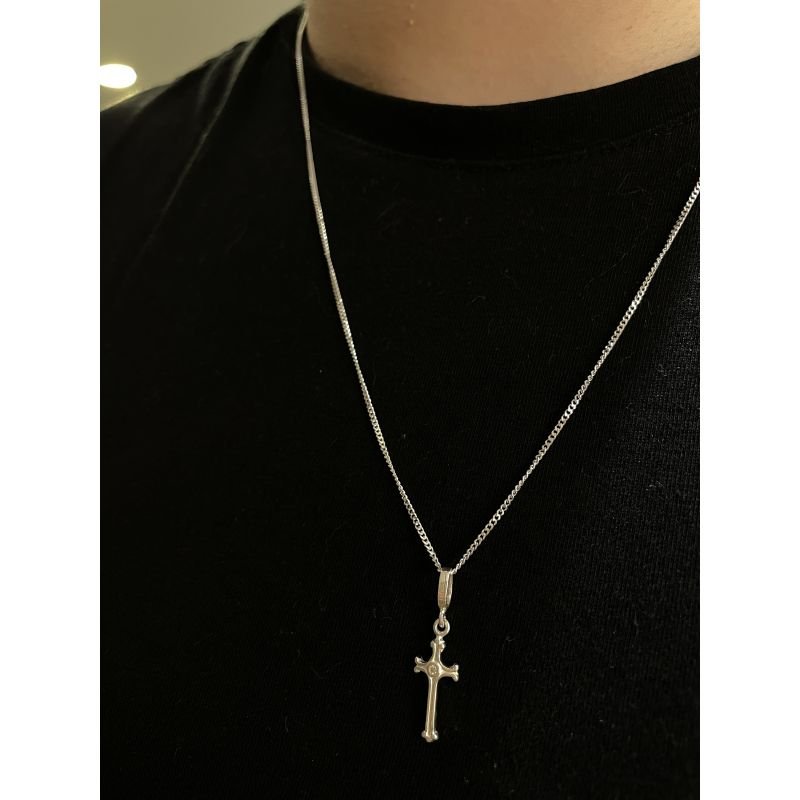 Corrente de elos groumet com crucifixo em prata 925
