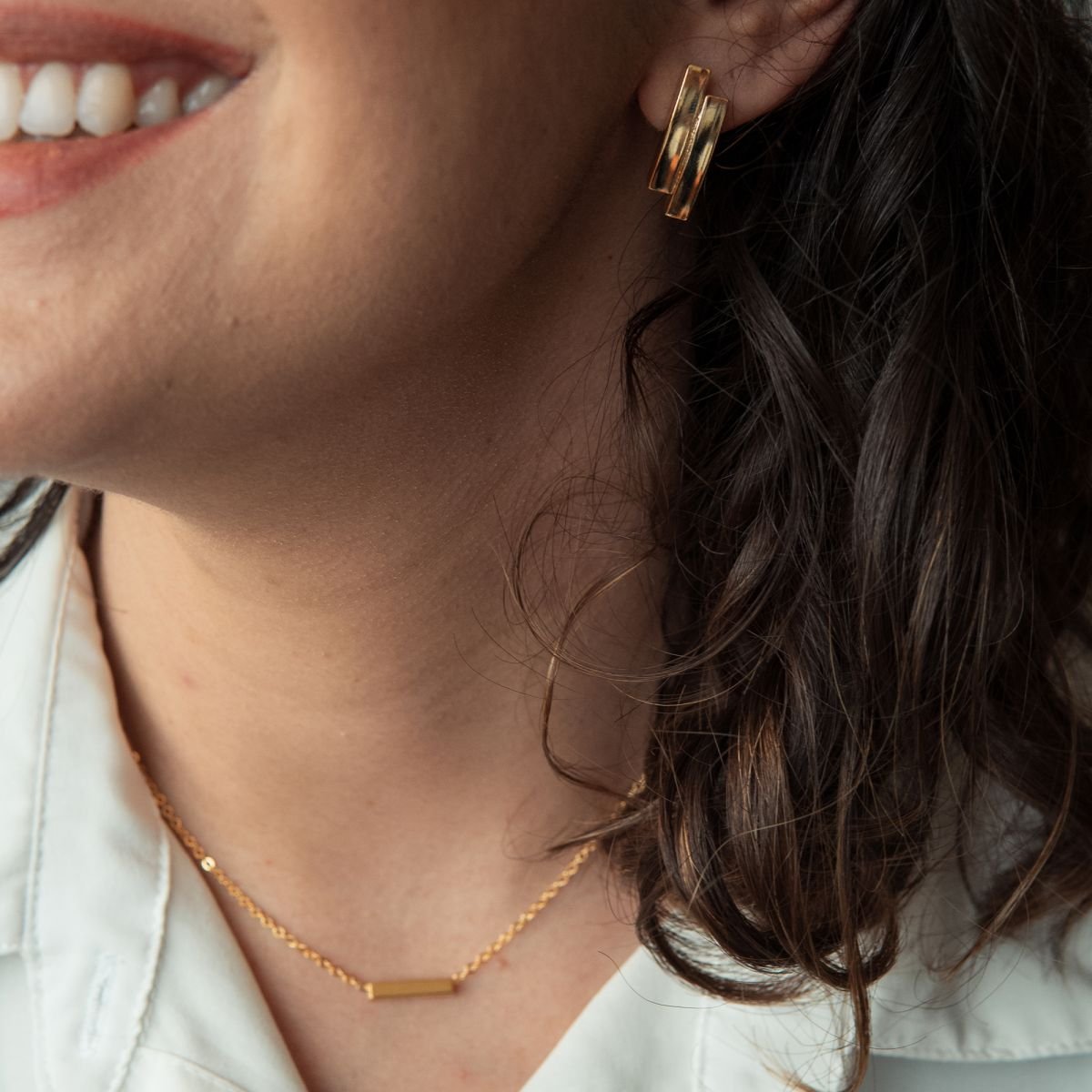 Meia argola de barrinha dupla folheada a ouro 18k