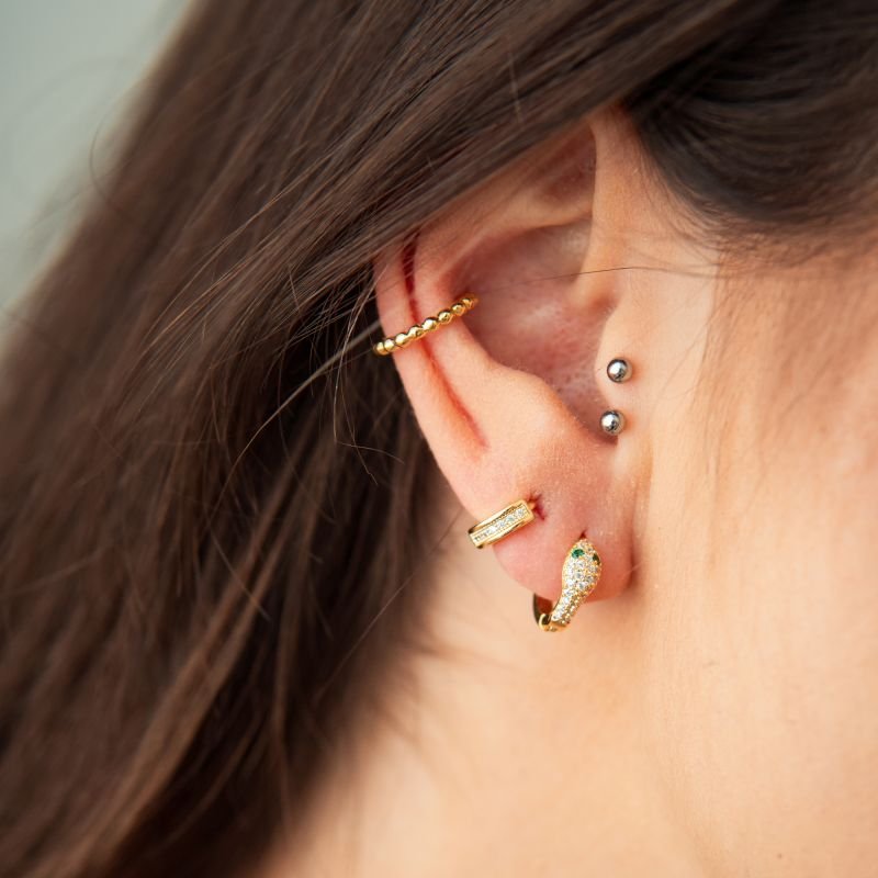 Piercing fake de esferas folheado a ouro 18k