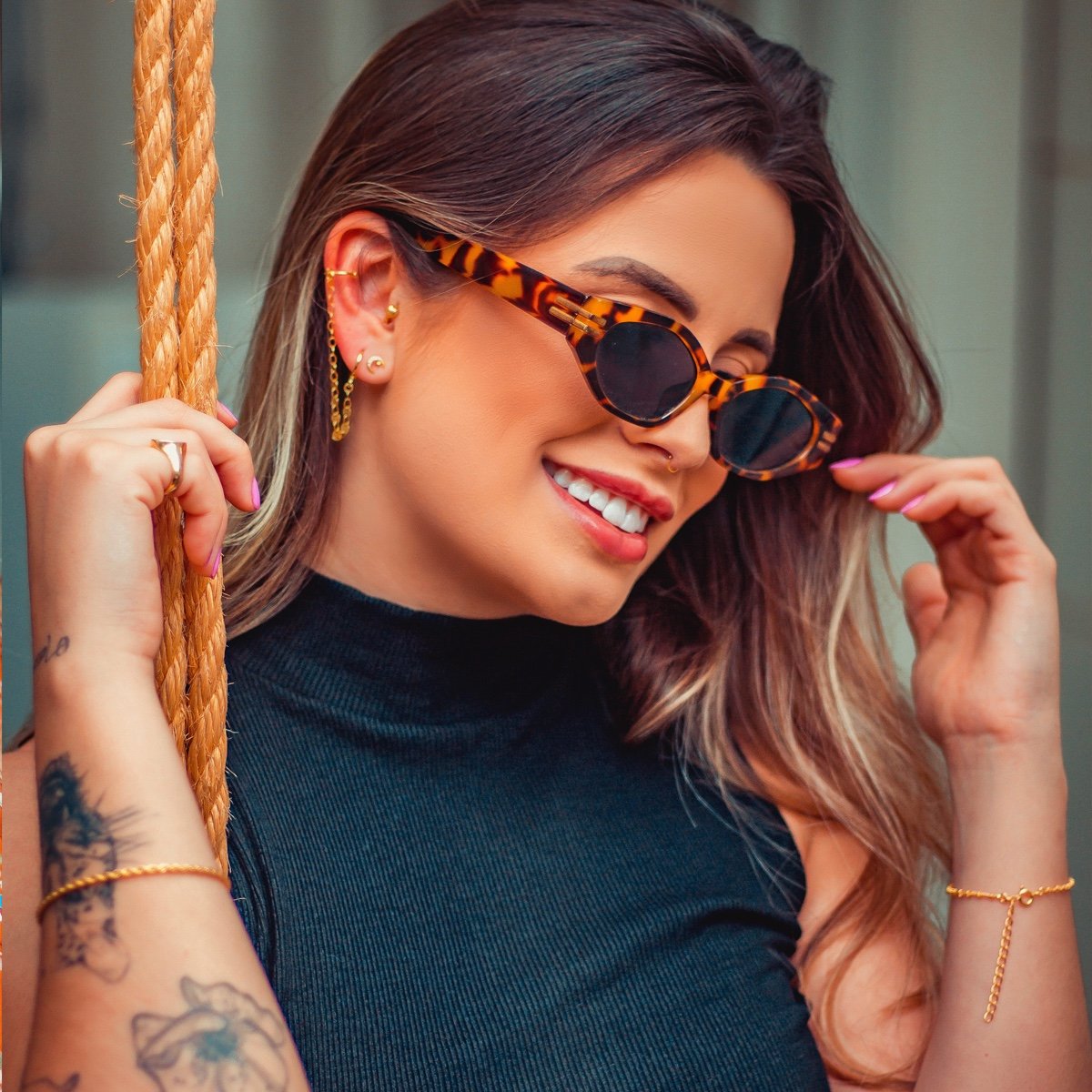 Piercing line de bolinhas folheado a ouro 18k