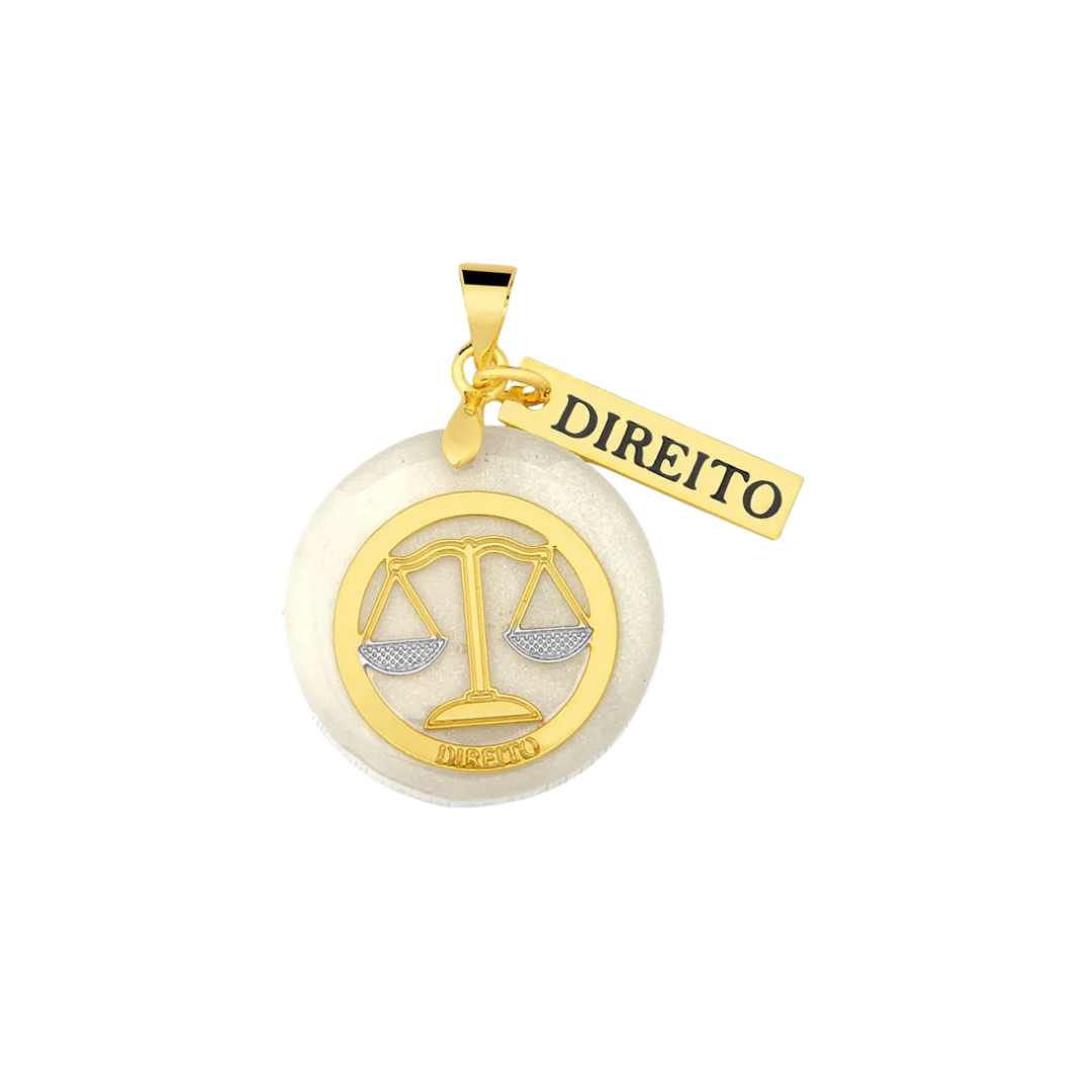 Pingente de Direito folheado a ouro 18k