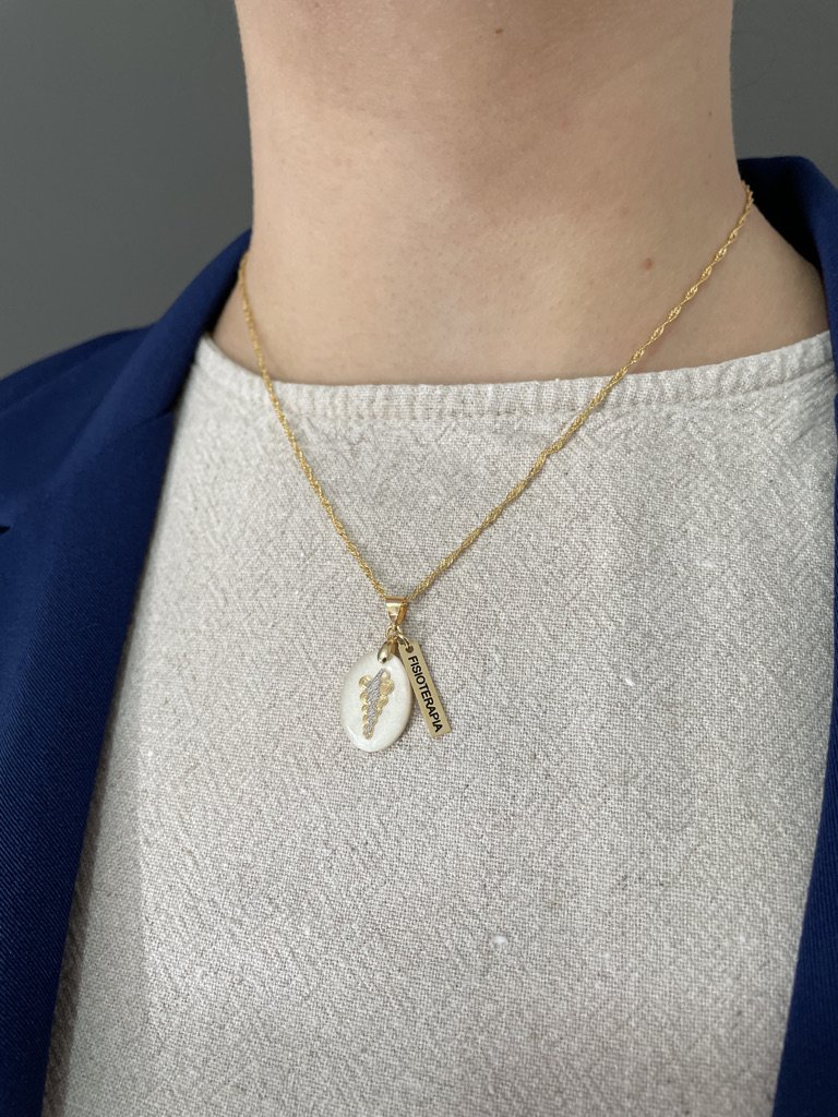 Pingente de Fisioterapia folheado a ouro 18k