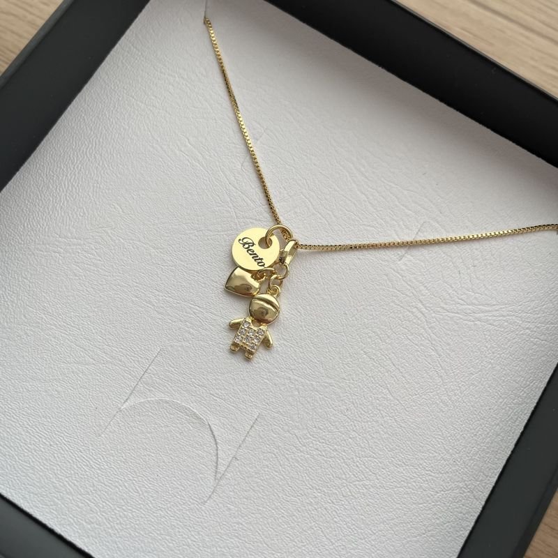 Colar de filho personalizável com plaquinha de nome folheado a ouro 18k - 2 dias úteis para entrega