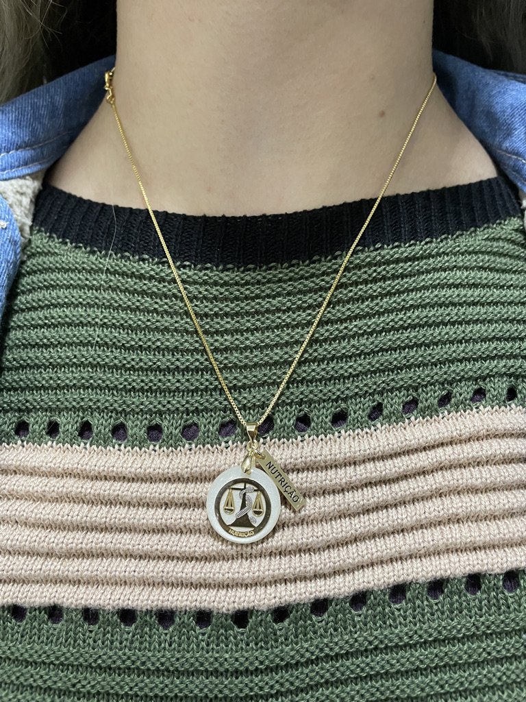 Pingente de Nutrição folheado a ouro 18k