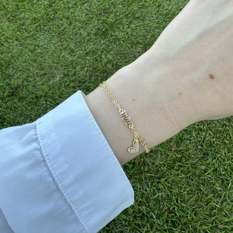 Pulseira dupla Mãe com pingente de coração cravejado em zircônia folheado a ouro 18k