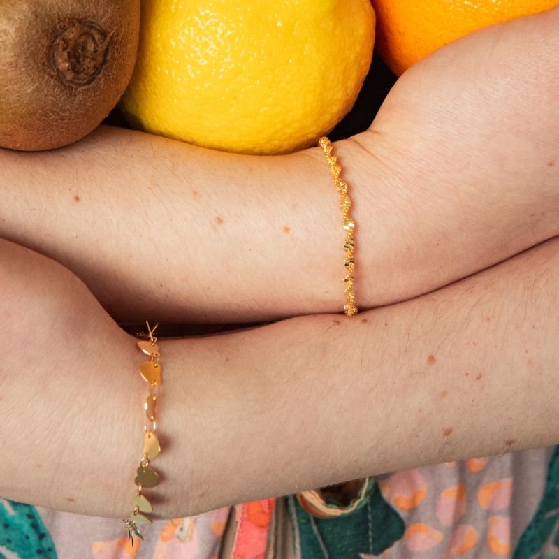 Pulseira de corações folheada a ouro 18k